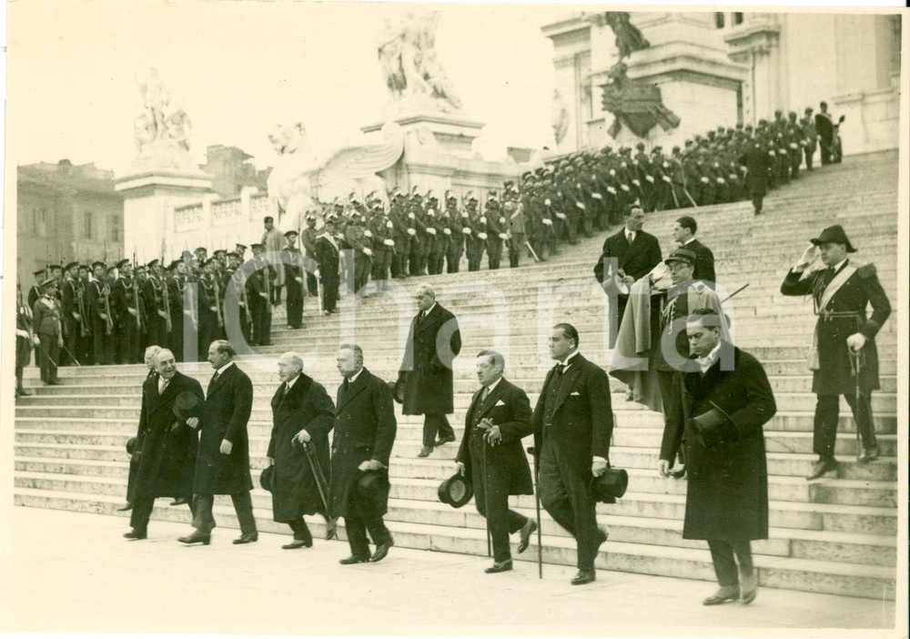 Fotografia d'epoca originale 1928 ROMA Pedro MANINI RIOS e missione URUGUAY al Milite Ignoto Fotografia 1