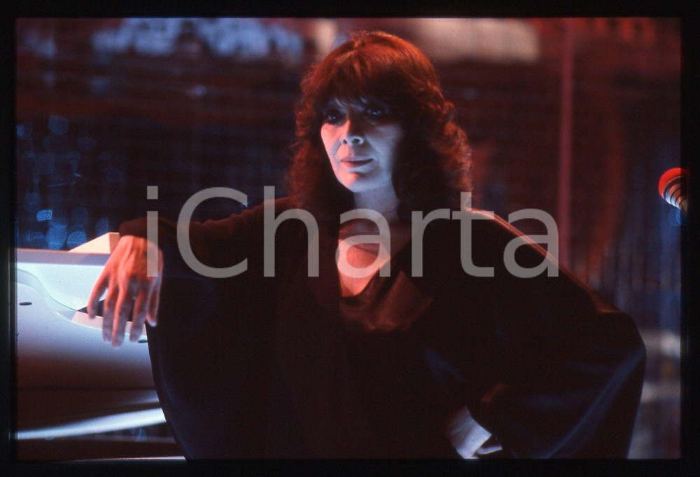 35mm vintage slide* 1985ca COSTUME Juliette GRÉCO Ritratto della cantante (44)