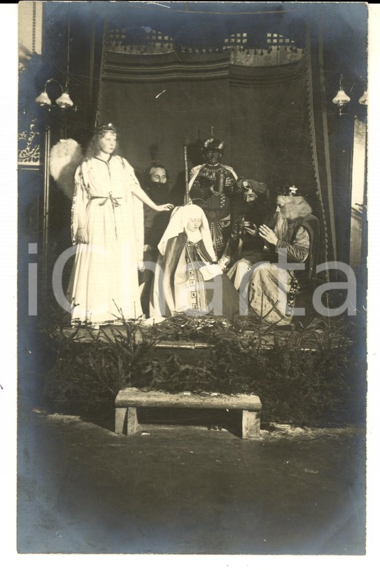 Fotografia d epoca originale 1920 ca GERMANIA TEATRO NATALE Sacra rappresentazione con presepe  Foto VINTAGE 1