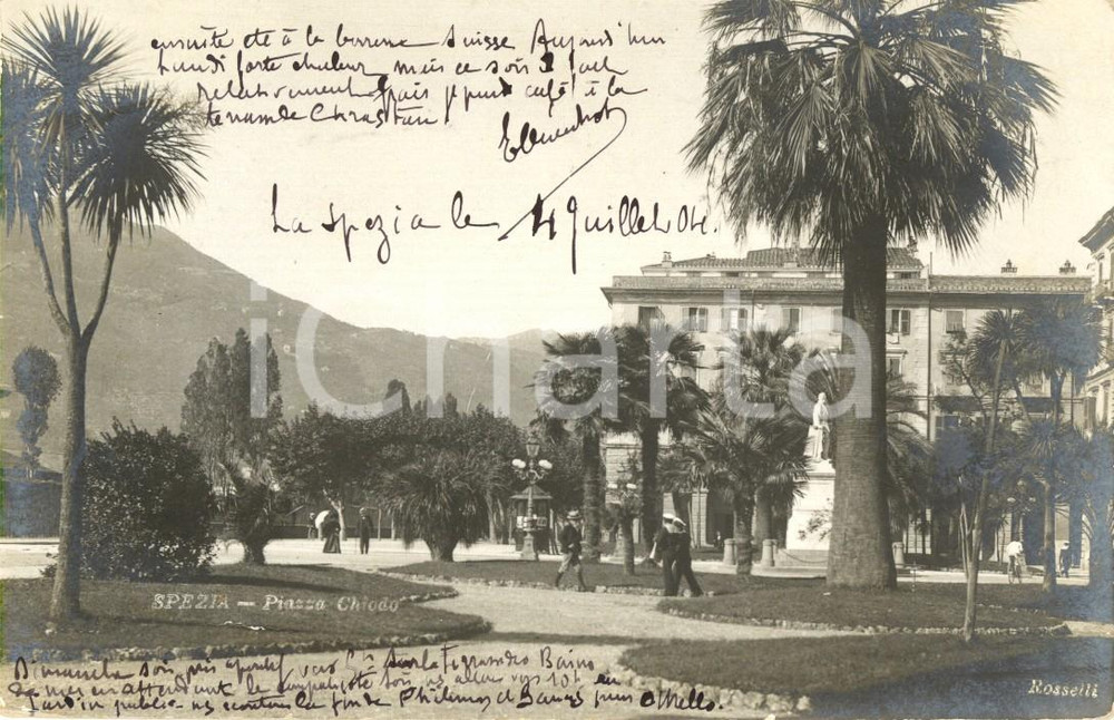 Cartolina originale da collezione 1904 LA SPEZIA Veduta di Piazza CHIODO Cartolina ANIMATA con marinai FP VG 1