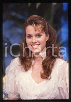 Natasha HOVEY - CINEMA Actress of ACQUA E SAPONE 1983 ca * 35 mm vintage slide 6