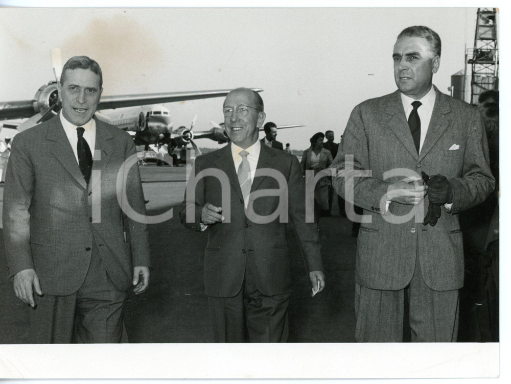 1957 MILANO Imprenditore Ferdinando INNOCENTI al ritorno dal VENEZUELA *Foto