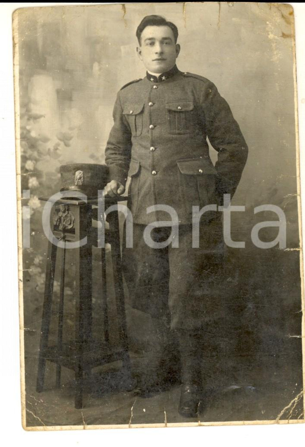 Fotografia d epoca originale 1915 ca WW1 Ritratto di un giovane ufficiale medico  Foto cartolina 1