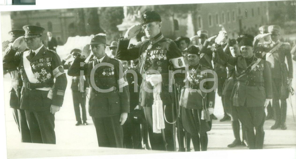 Fotografia d epoca originale 1928 ROMA Stato Maggiore della FINLANDIA rende omaggio al MILITE IGNOTO Foto 1