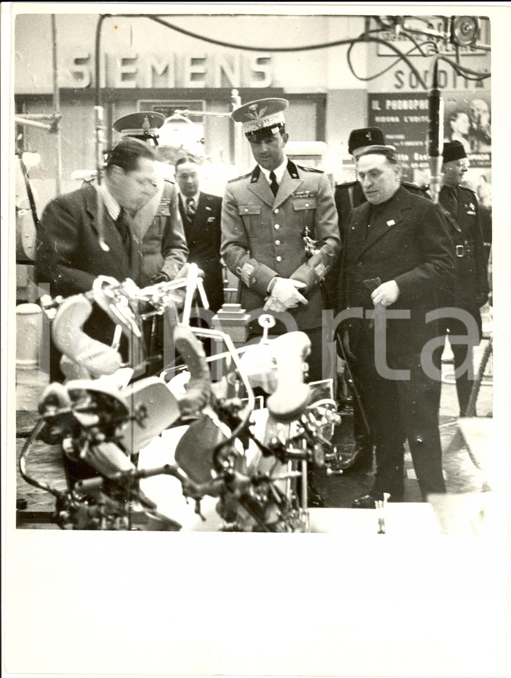 Fotografia d epoca originale 1937 MILANO Fiera Campionaria Umberto II Padiglione OSPITALIERI  SIEMENS Foto 1