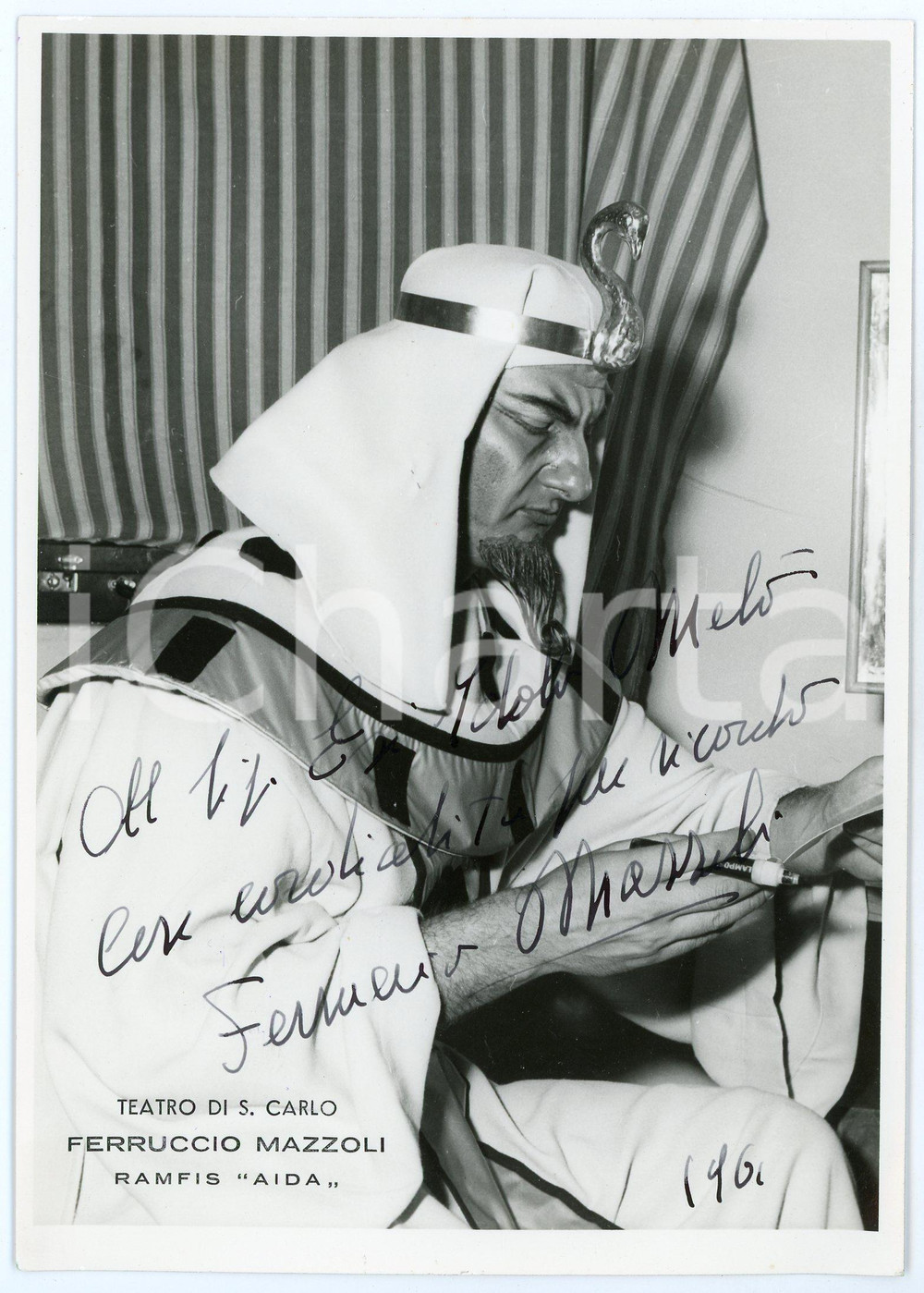 1961 PALERMO Basso Ferruccio MAZZOLI Ramfis in "Aida" - Foto AUTOGRAFO 13x18 cm Fotografia d'epoca, con autografo. CONDIZIONI: G FORMATO: 13x18 cm    originale e autentica 1