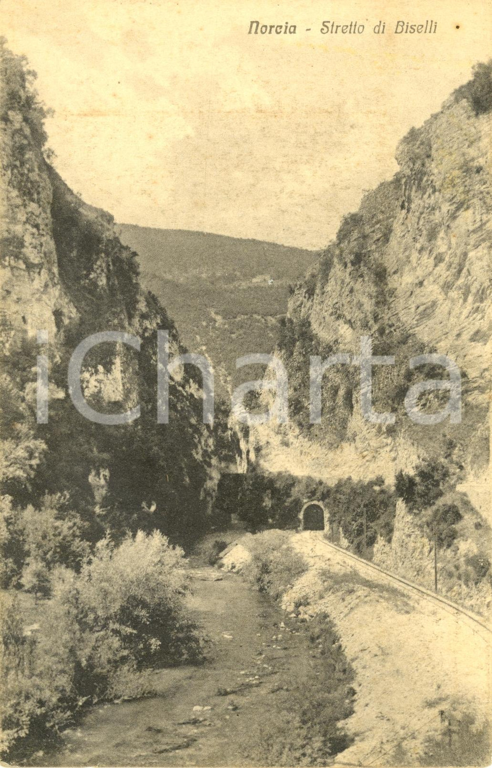 Cartolina originale da collezione 1930 ca NORCIA PG Veduta dello Stretto di BISELLI Cartolina postale FP NV 1