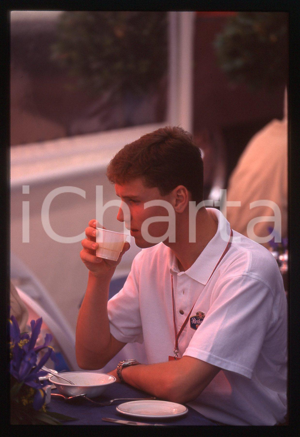 35mm vintage slide* 1995 ca FORMULA 1 David COULTHARD scuderia WILLIAMS (3) Diapositiva d'epoca, in formato 35 mm.CONDIZIONI: GOODTutti i diritti riservatiE' severamente vietata la riproduzione. ICharta mette in vendita, sul negozio eBay e in esclusiva sul sito "icharta" il proprio archivio composto da numerose diapositive e negativi fotografici d'epoca, tutti originali e autentici, che attraversano la storia del costume italiano tra gli la fine degli anni Sessanta e Novanta.Si tratta di uno sguardo inedito sull'attualit&agrave;, la politica, la vita quotidiana, il gossip e la cultura, che fotografa il cambiamento della nazione in quest'ultimo scorcio del XX secolo. Un'occasione unica per il mercato del collezionismo, che vede finalmente disponibile un archivio eccezionale per vastit&agrave;, tematiche e condizioni, in un settore (il negativo fotografico e la diapositiva) di assoluta novit&agrave; e dalle interessanti prospettive di investimento.  originale e autentica 1