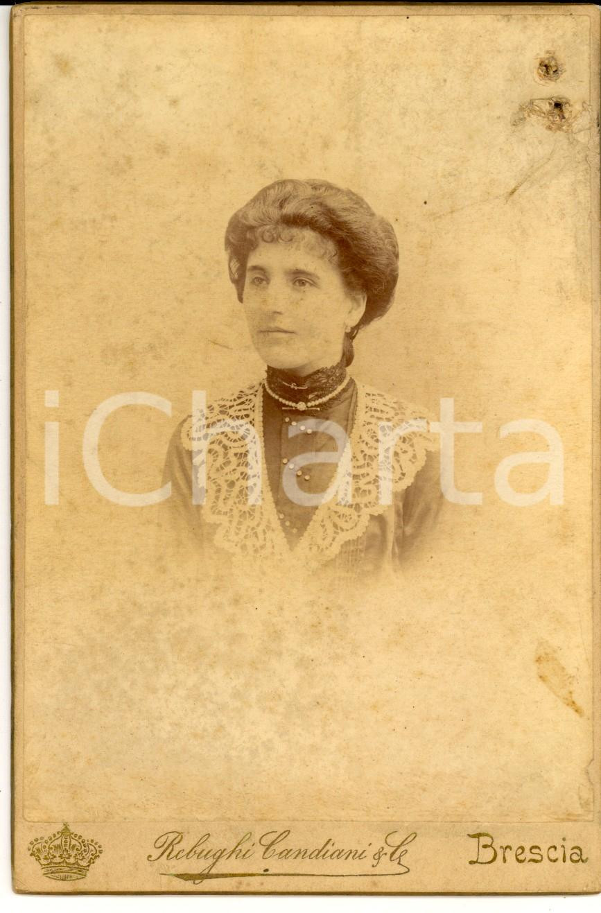 Fotografia d epoca originale 1890 ca BRESCIA Donna con abito ricamato in pizzo Foto REBUGHI CANDIANI 1