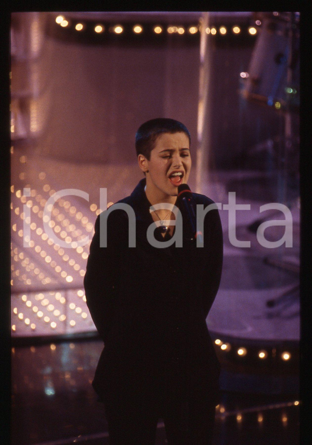 35mm vintage slide* 1997 SANREMO Silvia SALEMI sul palco del Teatro Ariston (3)