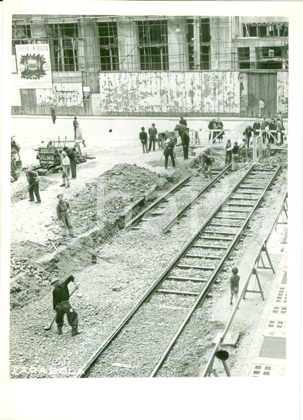 Fotografia d epoca originale 1940 MILANO Cantiere di costruzione dell ARENGARIO Fotografia 1