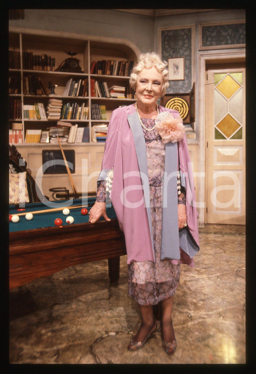 35mm vintage slide* 1990 RAI 2 - Caterina BORATTO a VILLA ARZILLA (24)