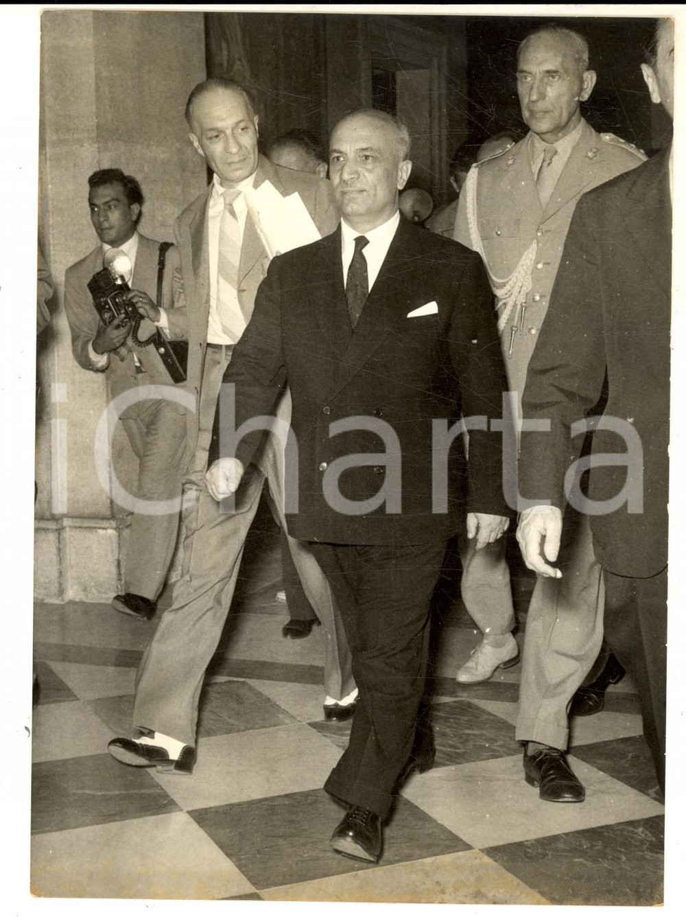 Fotografia d epoca originale 1957 ROMA Amintore FANFANI rinuncia alla formazione del nuovo governo Foto 1