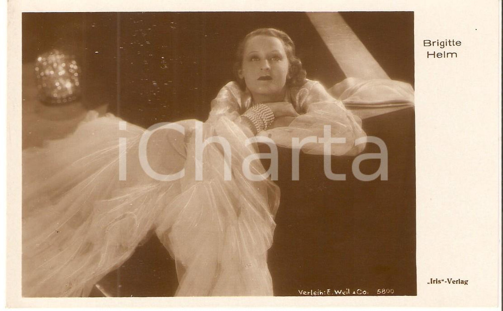 Cartolina originale da collezione 1930 ca CINEMA Actress Brigitte HELM Portrait with pearl bracelet Cartolina FP 1