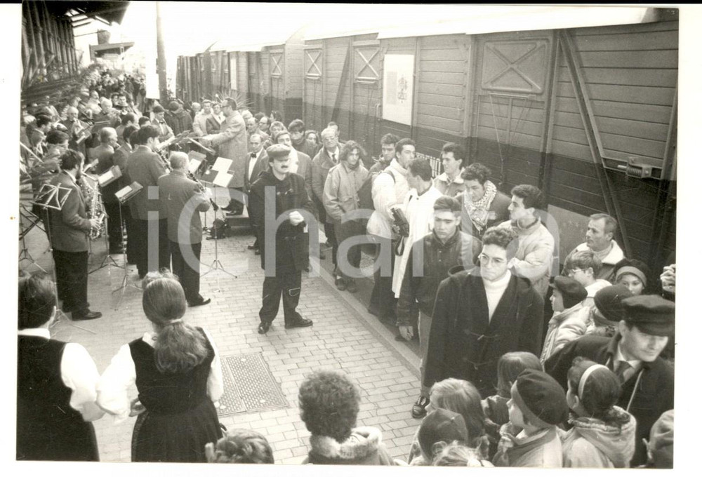 Fotografia d epoca originale 1990 ca PESARO Arrivo dell AGRICOLTRENO Mostra itinerante di agricoltura Foto 1