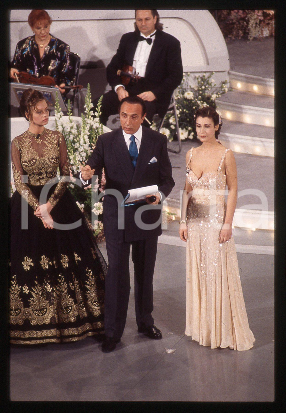 35mm vintage slide*1995 FESTIVAL SANREMO Anna FALCHI Claudia KOLL Pippo BAUDO 32