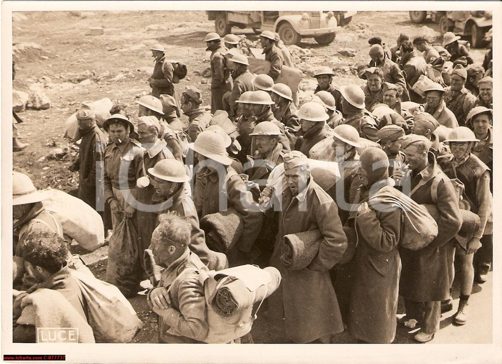 Fotografia d epoca originale 1942 LIBIA WW2 Carovana dei prigionieri inglesi catturati Fotografia 1
