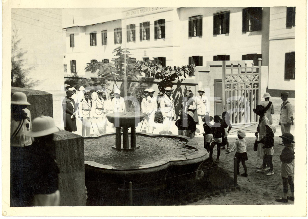 Fotografia d epoca originale 1929 MOGADISCIO SOMALIA Duca degli ABRUZZI Guido CORNI inaugurano nuova fontana 1