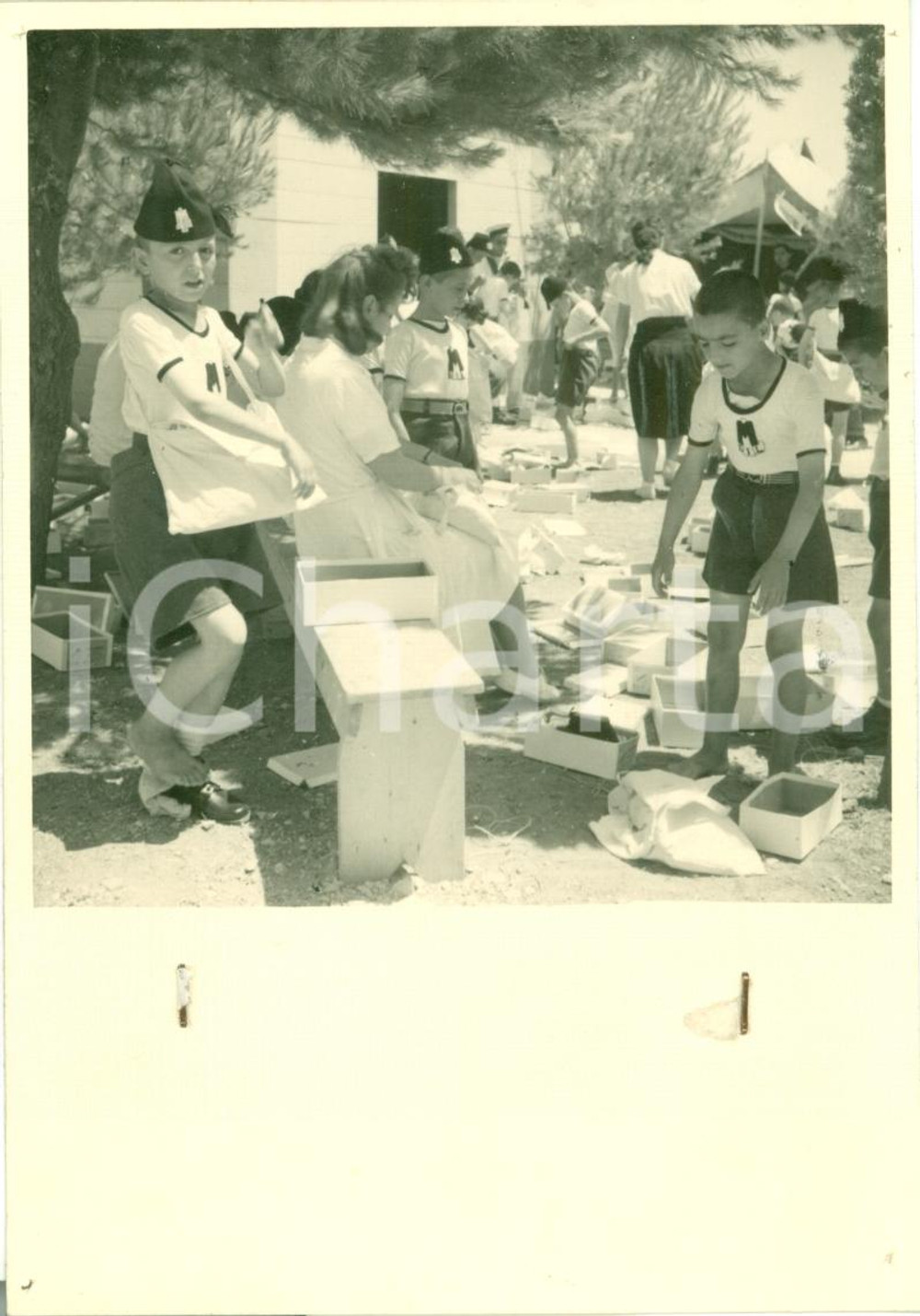 Fotografia d epoca originale 1939 ASIAGO VI Arrivo delle divise per la GIL di MILANO al campeggio Foto 1