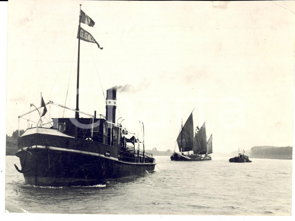 Fotografia d epoca originale 1920 ca AREA VENETA Battello G. GALILEI in navigazione fluviale Foto 15x11 1