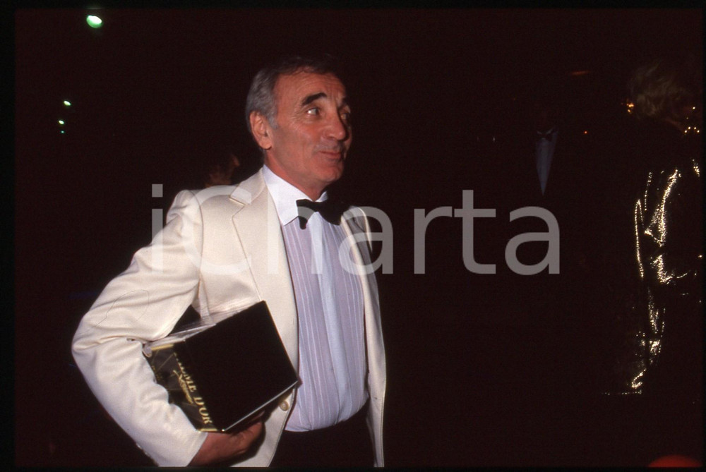 35mm vintage slide* 1990 CANNES Charles AZNAVOUR al Festival del Cinema (8)