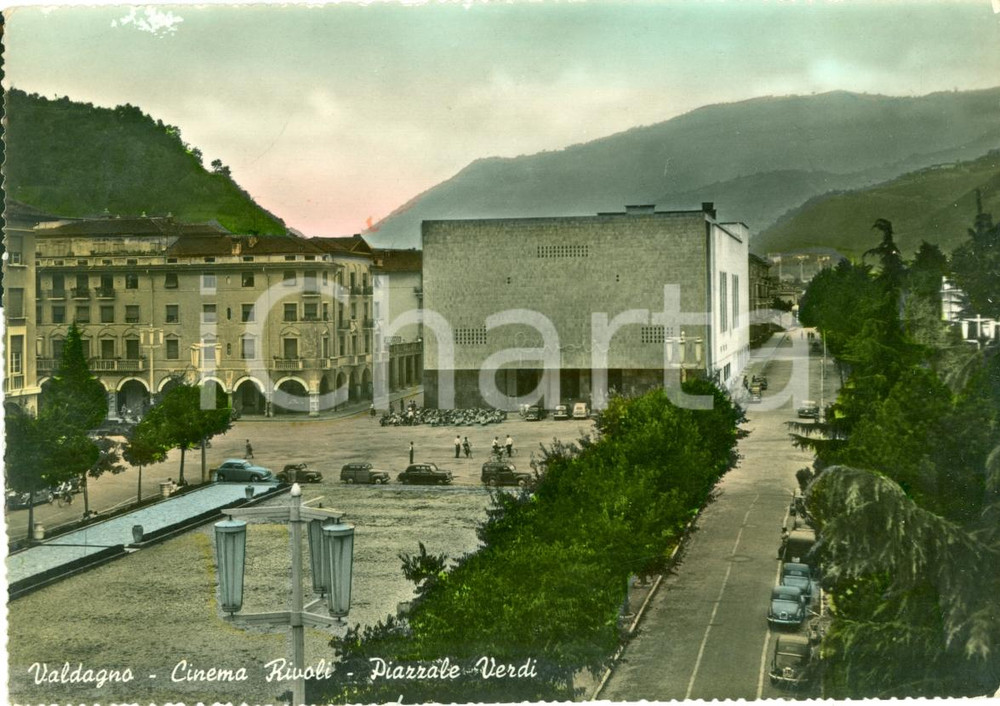 Cartolina originale da collezione 1958 VALDAGNO (VI) Il cinema RIVOLI in Piazzale VERDI 1