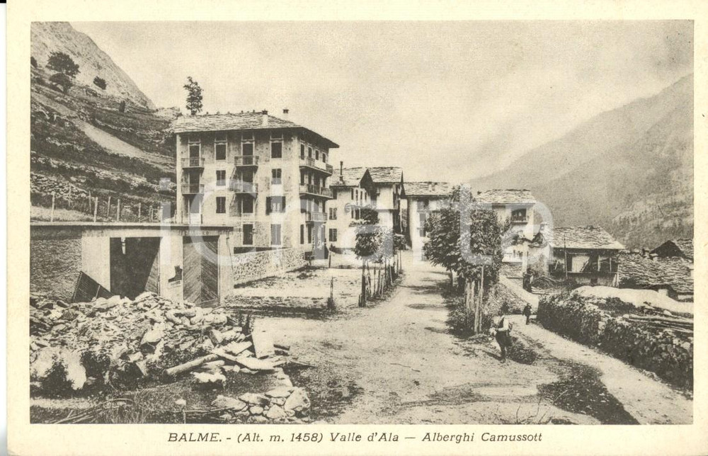 Cartolina originale da collezione 1930 ca BALME TO Valle D ALA  Veduta Alberghi CAMUSSOTT Cartolina FP NV 1