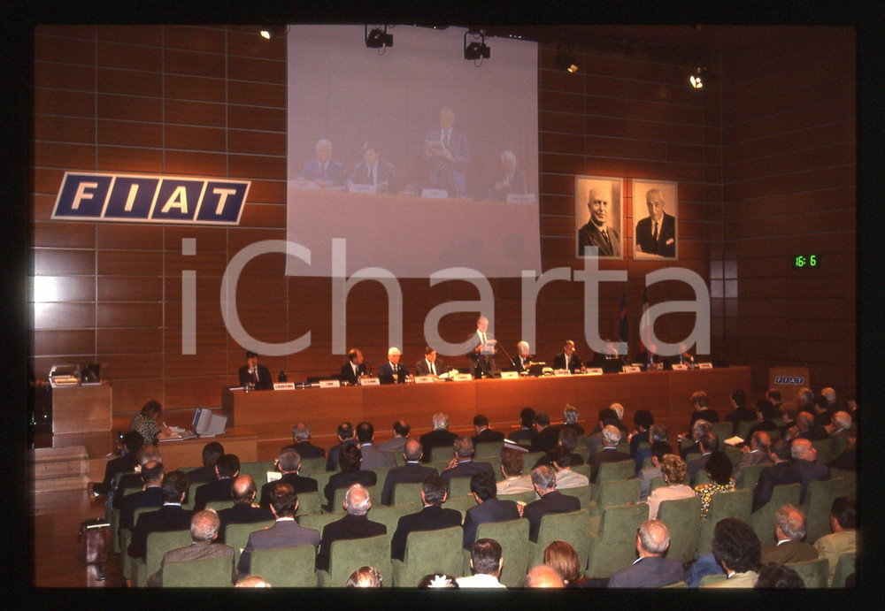 35mm vintage slide* 1997 TORINO Cesare ROMITI parla agli azionisti FIAT (2)