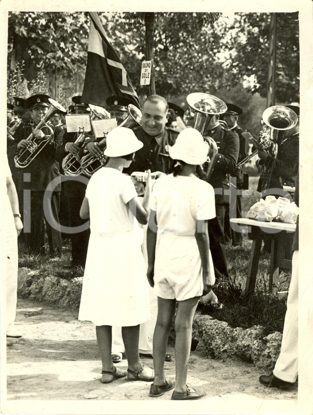Fotografia d epoca originale 1936 MILANO Rino PARENTI con bambini Colonie Elioterapiche del TROTTER Foto 1