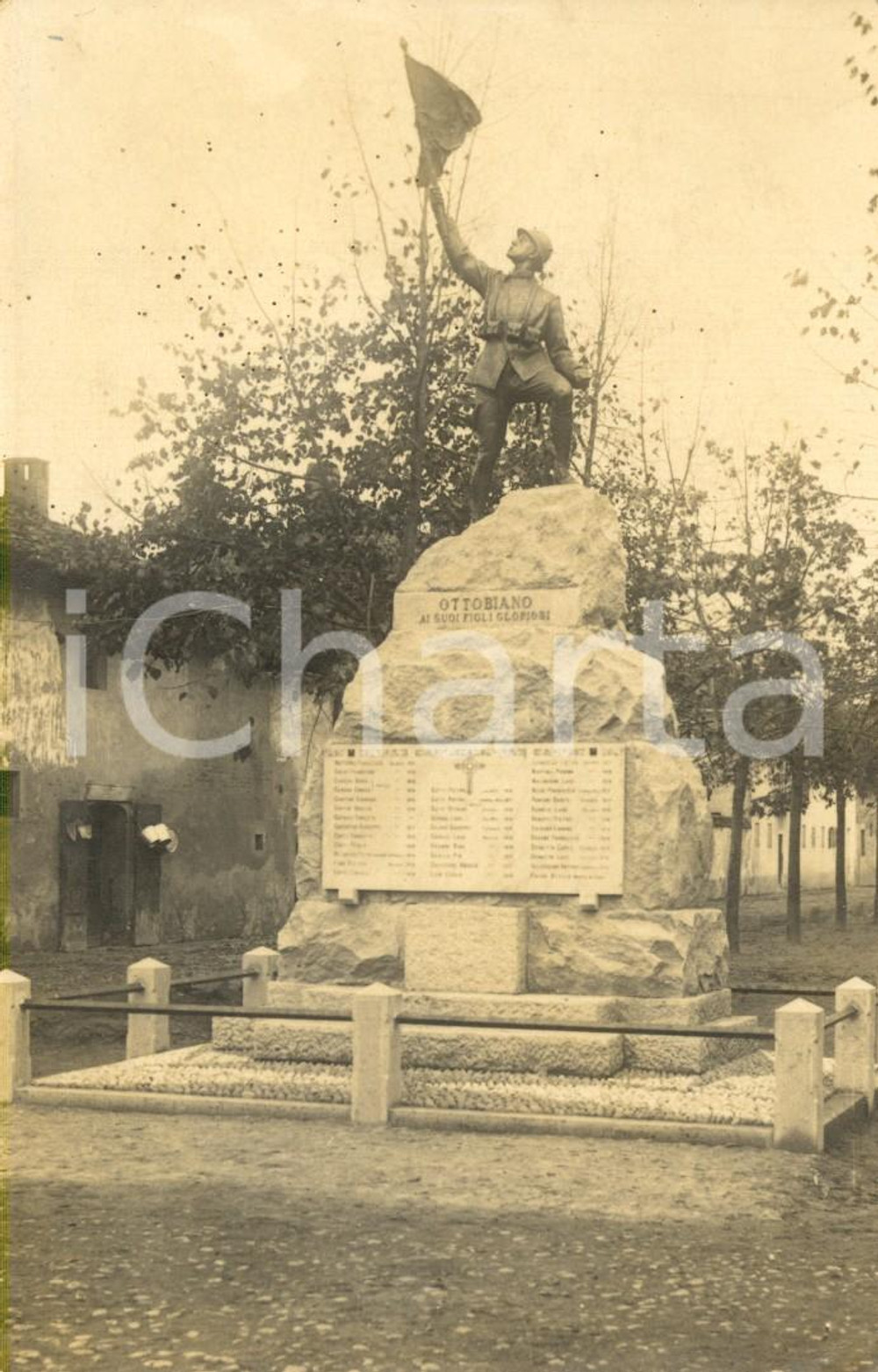 Cartolina originale da collezione 1922 OTTOBIANO (PV) Veduta del monumento ai Caduti *Cartolina postale FP NV 1