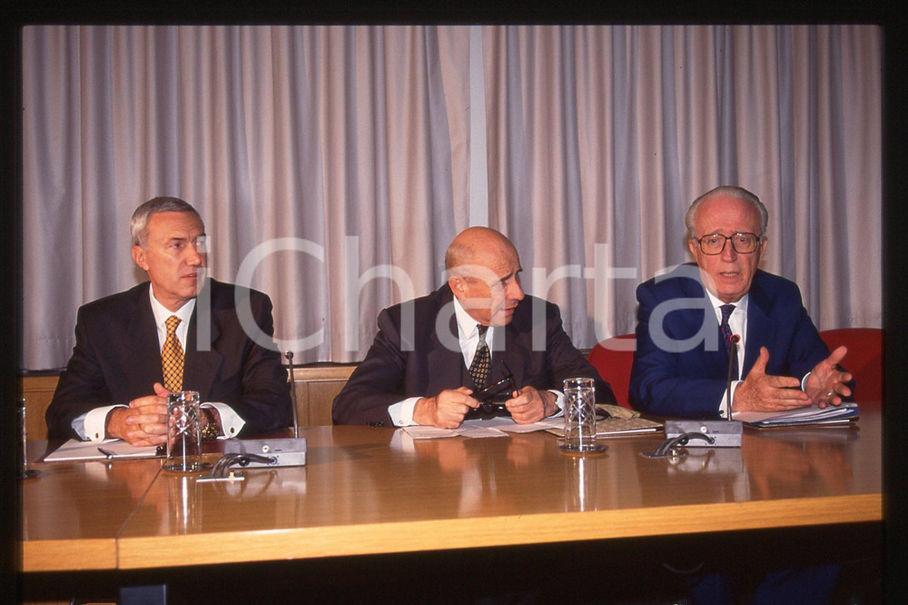 35mm vintage slide* 1995 TRIESTE Eugenio COPPOLA DI CANZANO GENERALI Assemblea 6