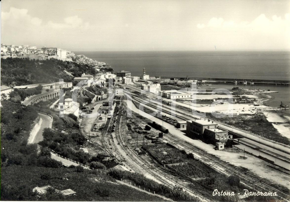Cartolina originale da collezione 1954 ORTONA CH Veduta della ferrovia sul lungomare Cartolina postale FG VG 1