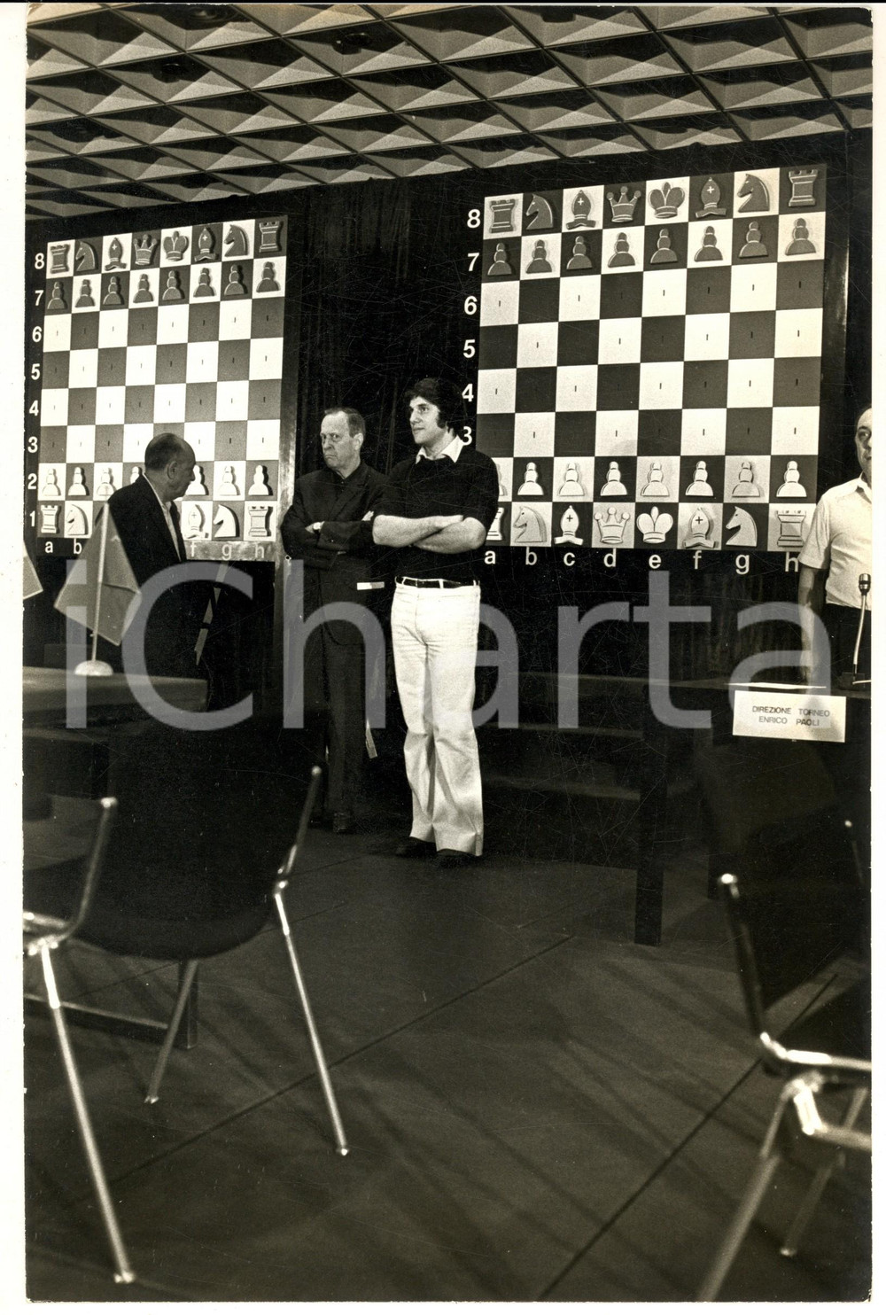 1975 MILANO Torneo Internazionale di Scacchi - Sergio MARIOTTI in attesa - Foto