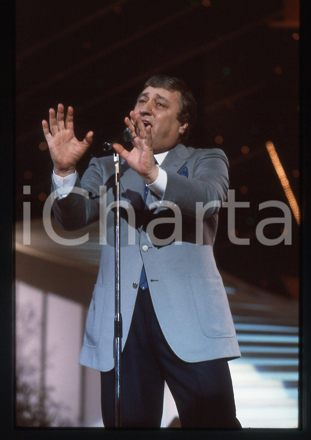 35mm vintage slide* 1983 SANREMO Mario MEROLA sul palco del Teatro Ariston (3)