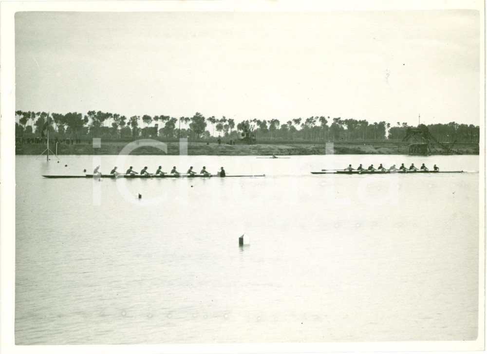 Fotografia d epoca originale 1934 MILANO Gare canottaggio a otto all IDROSCALO Fotografia 1