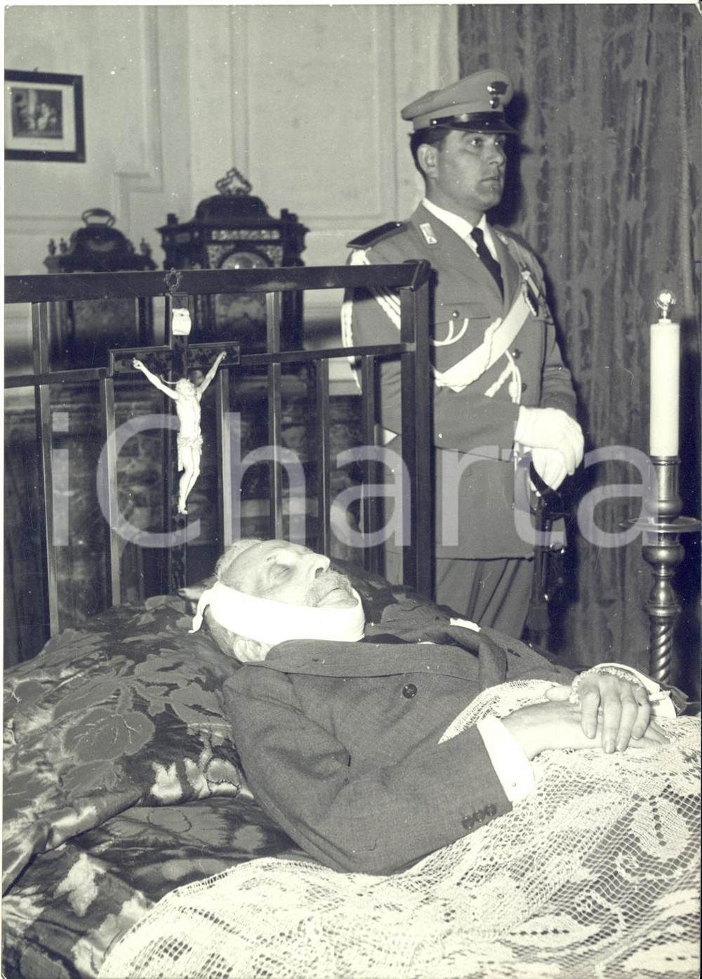 1959 TORRE DEL GRECO La salma di Enrico DE NICOLA nella sua villa - Foto