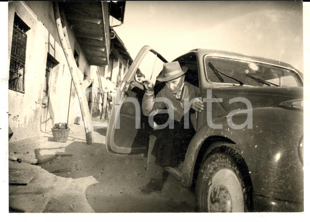 Fotografia d epoca originale 1959 LA LOGGIA TO Agricoltore Antonio GERBINO vittima di rapina a mano armata 1