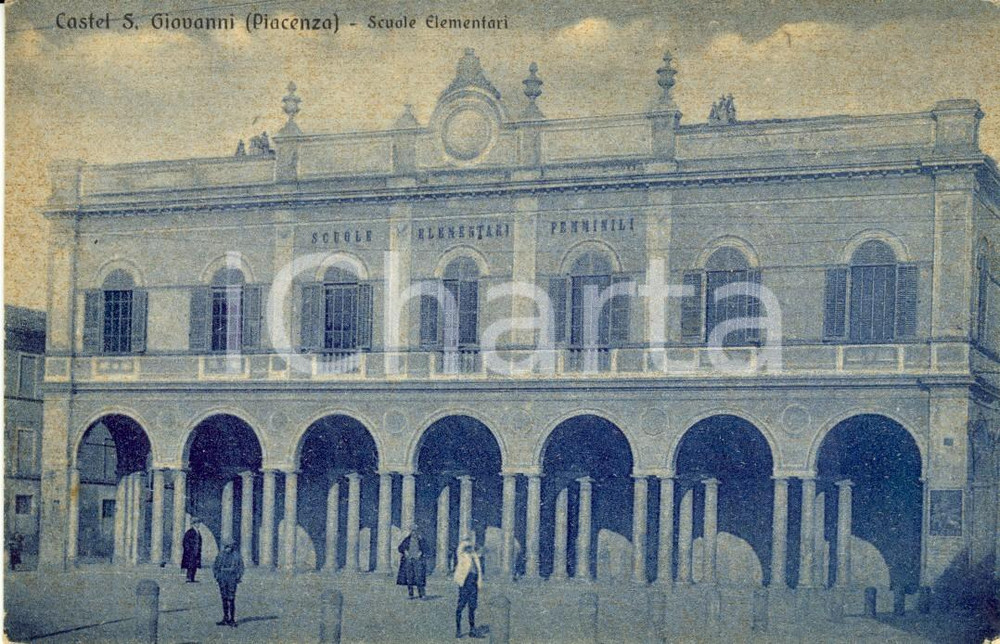 Cartolina originale da collezione 1920 ca CASTEL SAN GIOVANNI (PC) Scuole elementari femminili *Cartolina FP VG 1