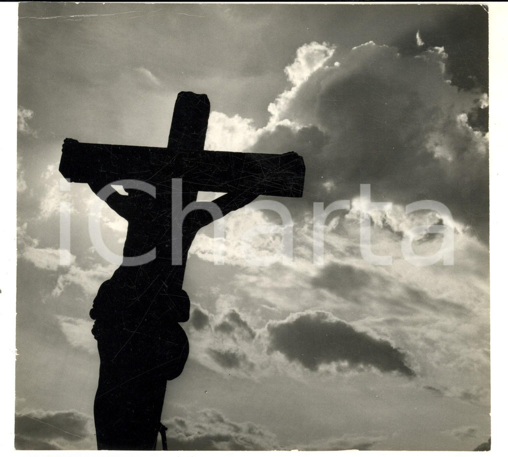 Fotografia d epoca originale 1990 ca COLMAR F Un crocifisso nella campagna Foto ARTISTICA 20x18 cm 1