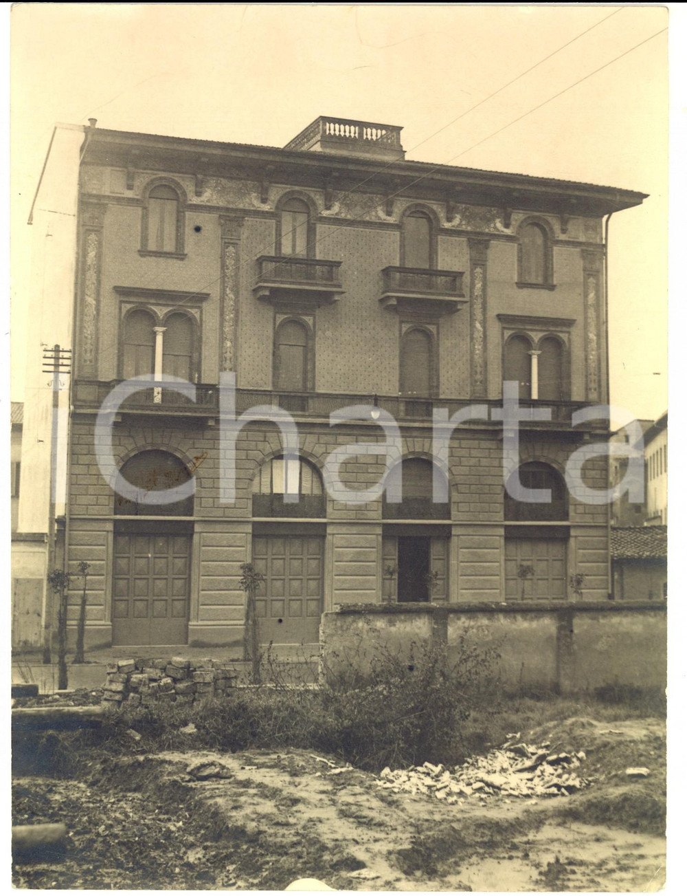 Fotografia d epoca originale 1930 ca MILANO PERIFERIA Palazzo con decorazioni liberty Foto 18x24 cm 1