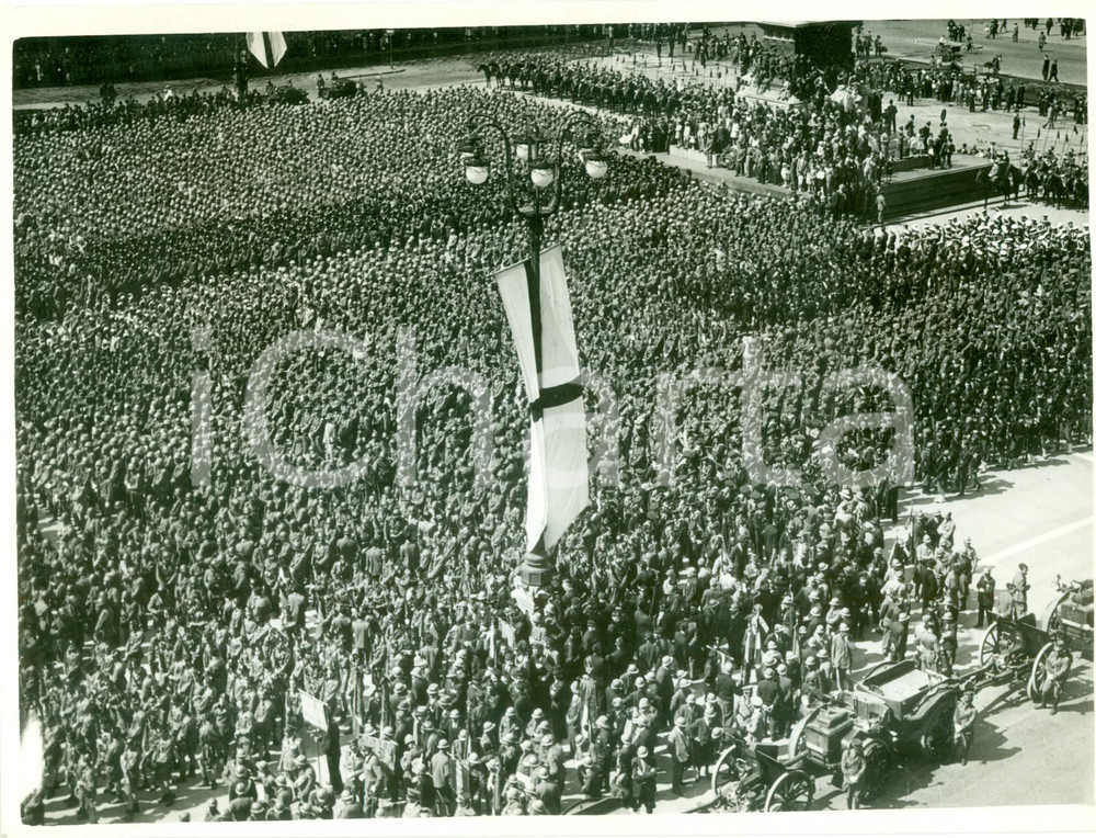 Fotografia d epoca originale 1938 MILANO Truppe schierate in Piazza DUOMO per Giornata dello Statuto Foto 1