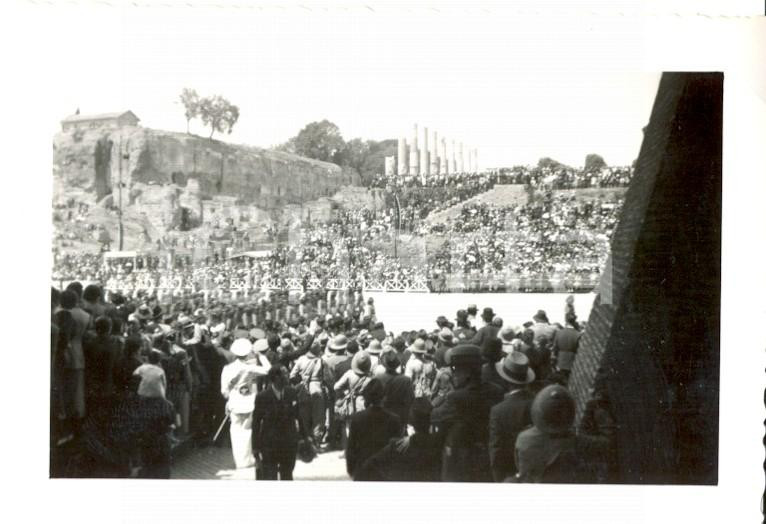 Fotografia d epoca originale 1937 ROMA 1° Anniversario dell Impero  Sfilata ai FORI IMPERIALI Foto 6x9 1