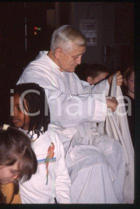 35mm vintage slide* 1998 MILANO Comunità di Taizé leader Frère ROGER SCHUTZ (2)