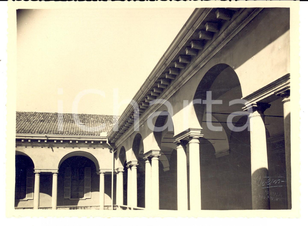 Fotografia d epoca originale 1950 ca UniversitÃ  di PAVIA Scorcio dai tetti del cortile FOTO ARTISTICA VOLPI 1