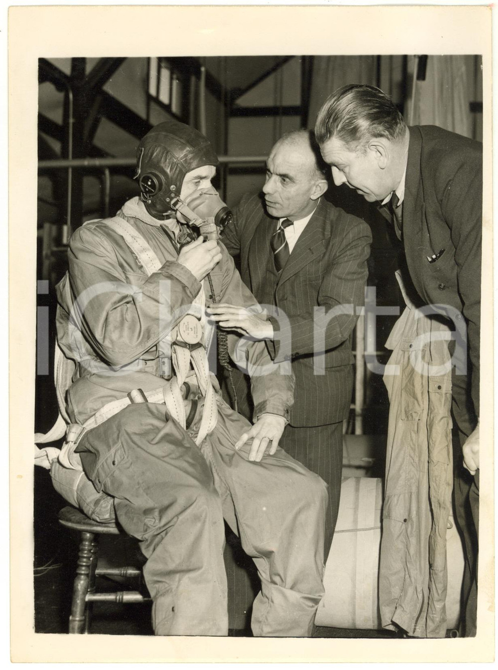 1954 HAMBLE-LE-RICE Air Service Training School - German pilot with oxygen mask