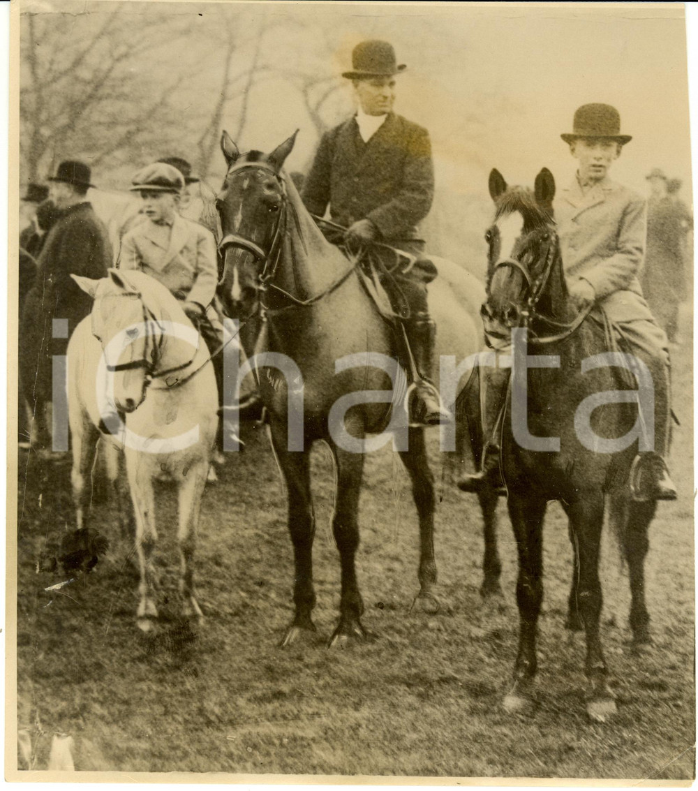 Fotografia d epoca originale 1930 ca UK George and Gerald LASCELLES with father Henry earl of HAREWOOD Photo 1