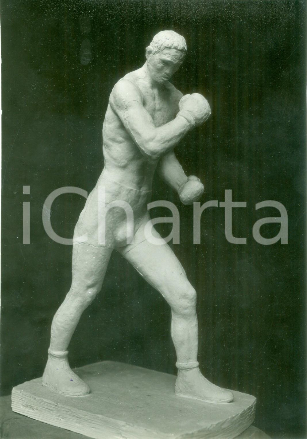 Fotografia d epoca originale 1933 ROMA Gaetano MARTINEZ Pugilatore Fotografia coeva della statua 1