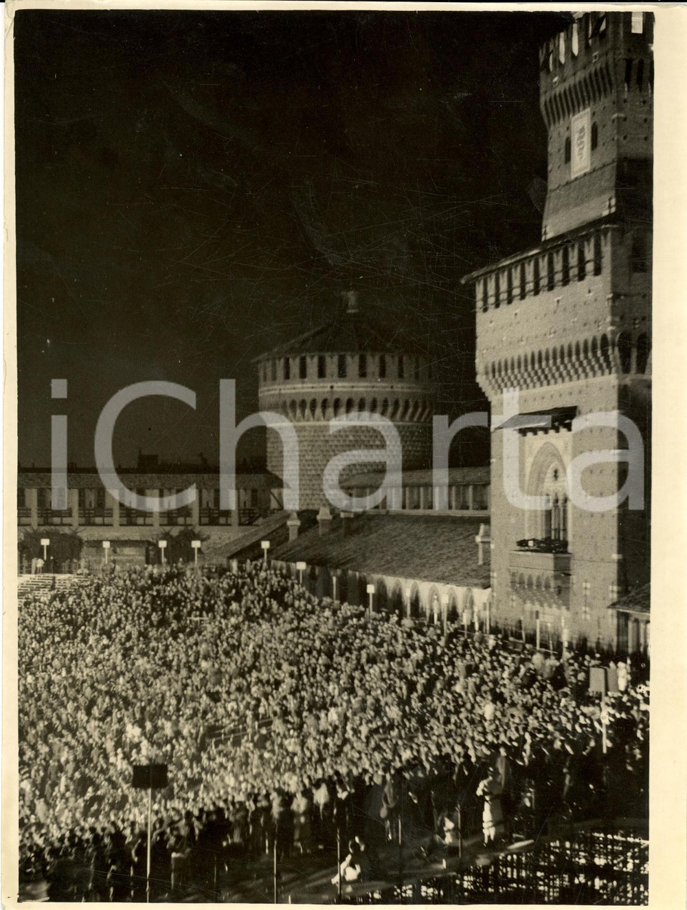 Fotografia d'epoca originale 1937 MILANO Pubblico LOHENGRIN Richard WAGNER Estate Musicale CASTELLO SFORZESCO 1