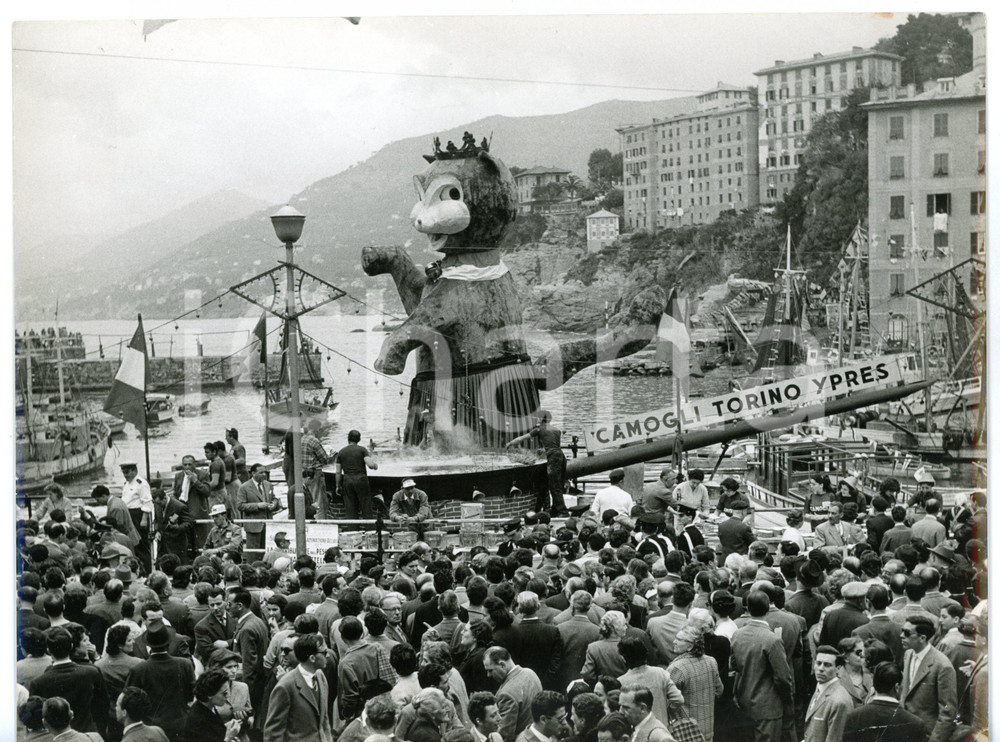 1954 CAMOGLI (GE) Sagra del Pesce - Enorme gatto di peluche *Foto 24x18 cm