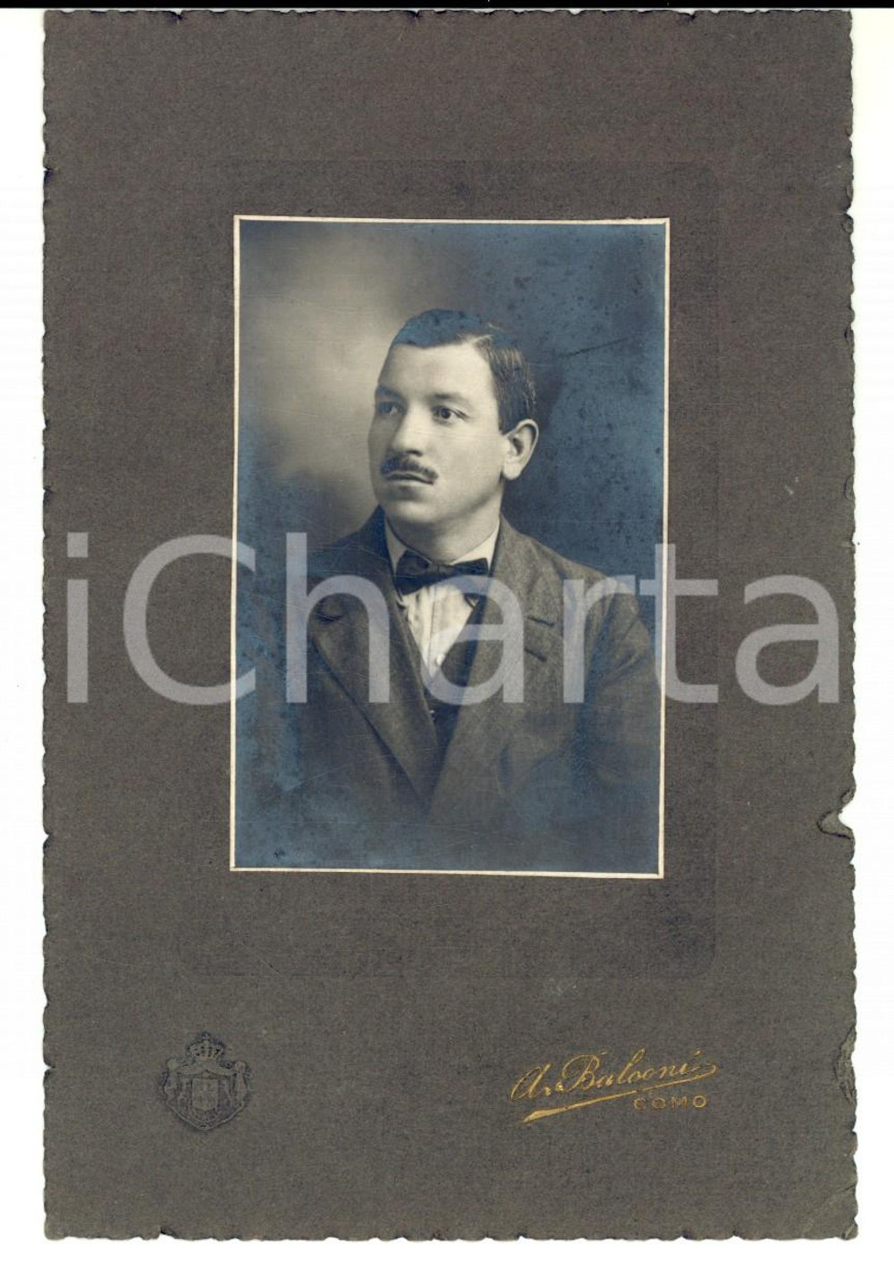 Fotografia d epoca originale 1910 ca COMO Ritratto di giovane in giacca scura Fotografia A. BALCONI 1
